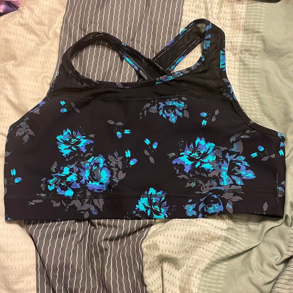 Torrid size 2 sports bra